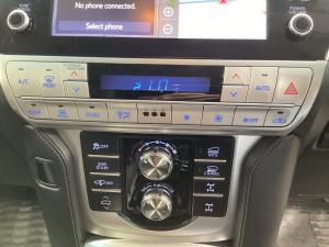 Toyota Land Cruiser Prado 2.8GD VX-L - Image 16