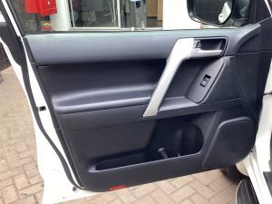 Toyota Land Cruiser Prado 2.8GD VX-L - Image 24