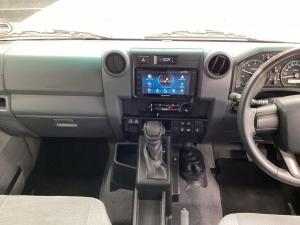 Toyota Land Cruiser 76 2.8GD-6 station wagon LX auto - Image 12