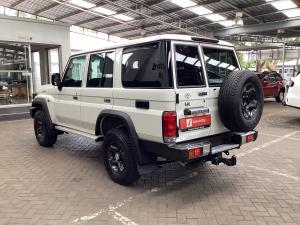 Toyota Land Cruiser 76 2.8GD-6 station wagon LX auto - Image 19
