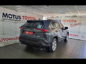 Toyota RAV4 2.0 GX auto - Image 2