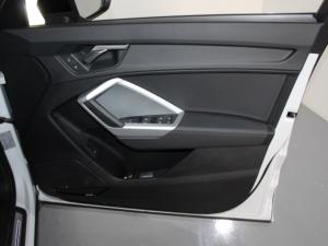 Audi Q3 Sportback 35 TDI S Tronic Black Edition - Image 15
