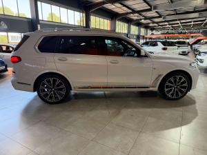 BMW X7 xDRIVE30d M Sport - Image 5