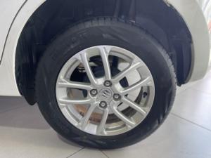 Suzuki Swift 1.2 GLX auto - Image 7