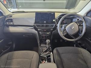 Mahindra XUV 3XO 1.2T AX5 manual - Image 10