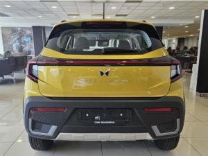 Mahindra XUV 3XO 1.2T AX5 manual - Image 4