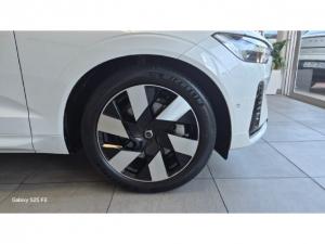Volvo XC60 T8 Recharge AWD R-Design - Image 8