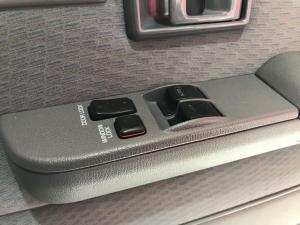 Toyota Land Cruiser 79 4.5D-4D LX V8 single cab - Image 9