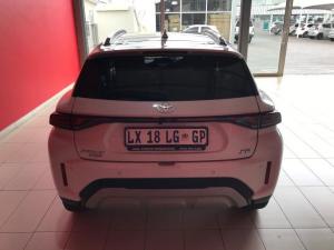 Toyota Starlet Cross 1.5 XR auto - Image 5