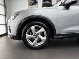 Audi Q3 35TFSI Advanced - Image 3