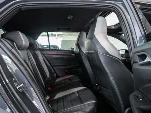 Volkswagen Golf 1.4TSI R-Line Plus - Image 21