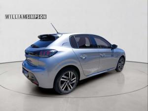 Peugeot 208 1.2T Allure manual - Image 8