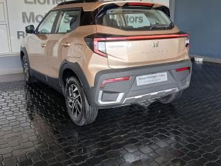 Mahindra XUV 3XO 1.2T AX5 auto