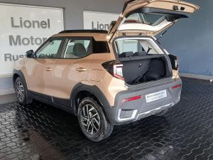 Mahindra XUV 3XO 1.2T AX5 auto - Image 12
