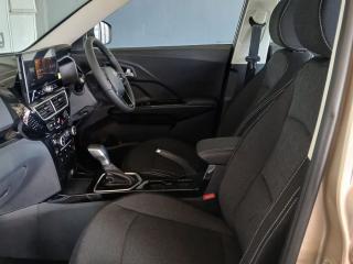 Mahindra XUV 3XO 1.2T AX5 auto