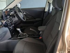 Mahindra XUV 3XO 1.2T AX5 auto - Image 17