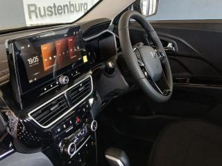 Mahindra XUV 3XO 1.2T AX5 auto