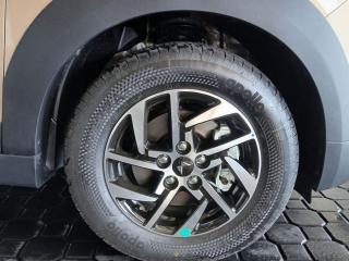 Mahindra XUV 3XO 1.2T AX5 auto