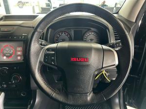 Isuzu D-Max 300 3.0TD double cab X-Rider - Image 13