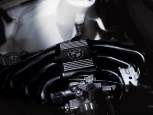 BMW 325i 4d Exec - Image 6