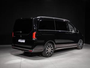 Mercedes-Benz V-Class V300d Exclusive - Image 25