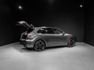 Porsche Cayenne GTS - Image 26