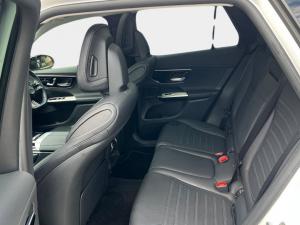 Mercedes-Benz GLC GLC300d 4Matic Avantgarde - Image 15