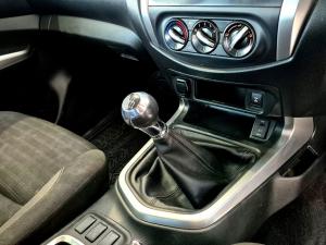Nissan Navara 2.5DDTi double cab SE Plus manual - Image 18