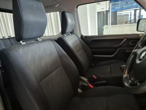 Suzuki Jimny 1.3 - Image 11