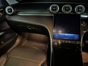 Mercedes-Benz C-Class C200 Avantgarde - Image 13