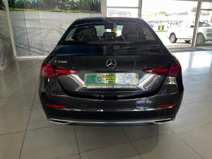Mercedes-Benz C-Class C200 Avantgarde - Image 4