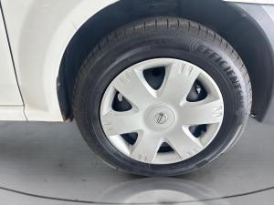 Nissan NP200 1.6i safety pack (aircon) - Image 12