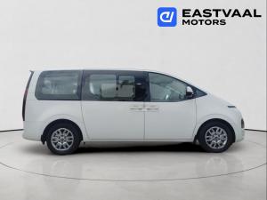 Hyundai Staria 2.2D Executive 9-seater - Image 8