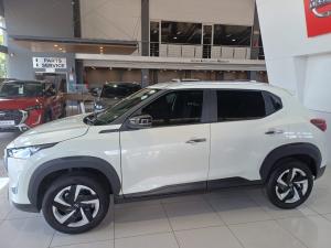 Nissan Magnite 1.0 Visia auto - Image 9