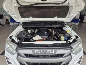 Isuzu D-MAX 1.9 Ddi LS 4X4 automatic D/C - Image 12