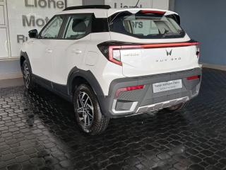 Mahindra XUV 3XO 1.2T AX5 auto