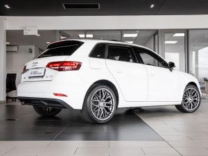 Audi A3 Sportback 30TFSI S line - Image 6