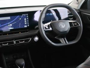MG HS 2.0T Luxury - Image 17