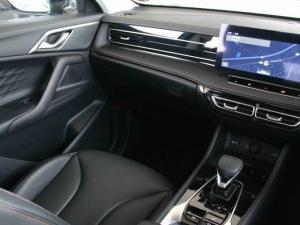 MG HS 2.0T Luxury - Image 9