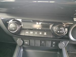 Toyota Hilux 2.8GD-6 48V double cab Legend RS - Image 17