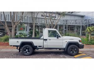 Toyota Land Cruiser 79 4.2D single cab - Image 3