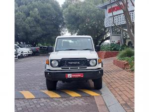 Toyota Land Cruiser 79 4.2D single cab - Image 4