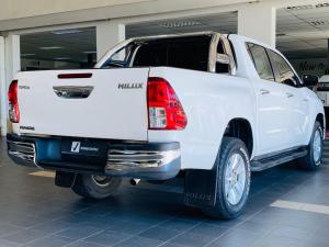 Toyota Hilux 2.8GD-6 double cab Raider auto - Image 2