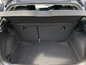 Volkswagen Polo hatch 1.0TSI Life auto - Image 18