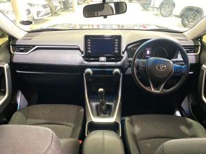 Toyota RAV4 2.0 GX - Image 6