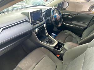 Toyota RAV4 2.0 GX - Image 7