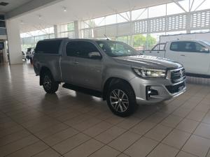 Toyota Hilux 2.8 GD-6 RB Raider 4X4 automaticE/CAB - Image 1