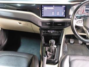 Volkswagen Polo 1.6 Life - Image 13