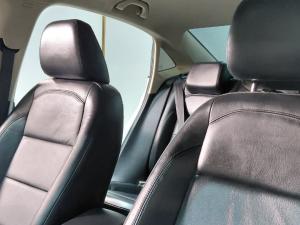 Volkswagen Polo 1.6 Life - Image 14