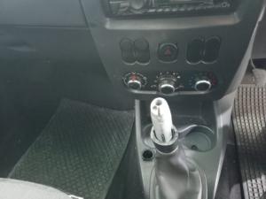 Nissan NP200 1.6i - Image 10